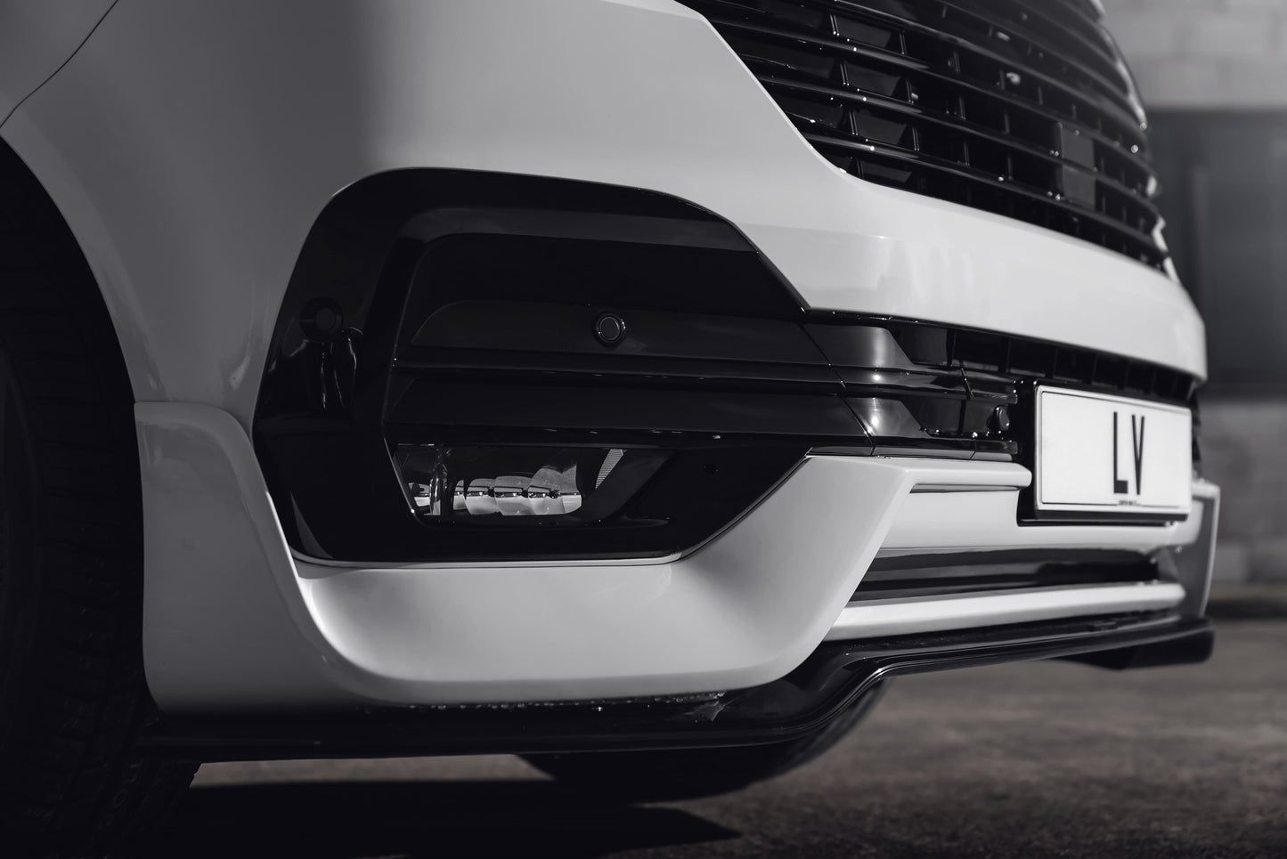 Gloss Black Lower Grille/Inserts ( VW T6.1)