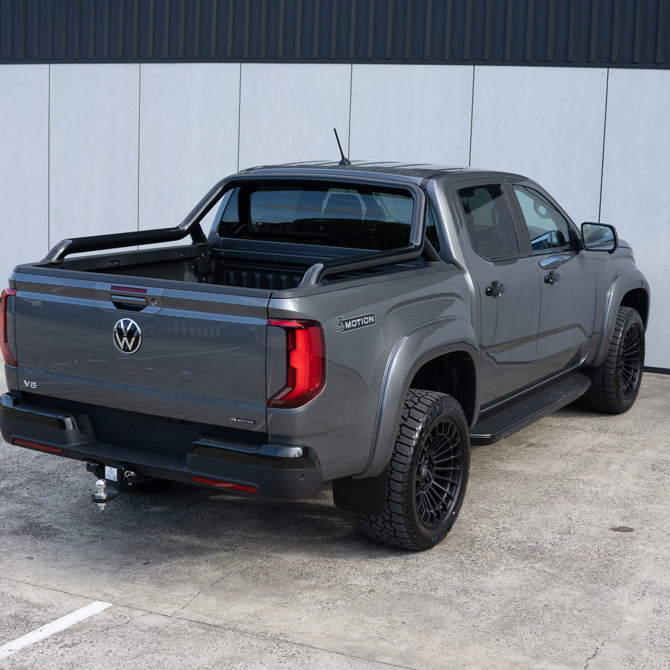 VW Amarok 2023 - Predator Flares Dark Grey