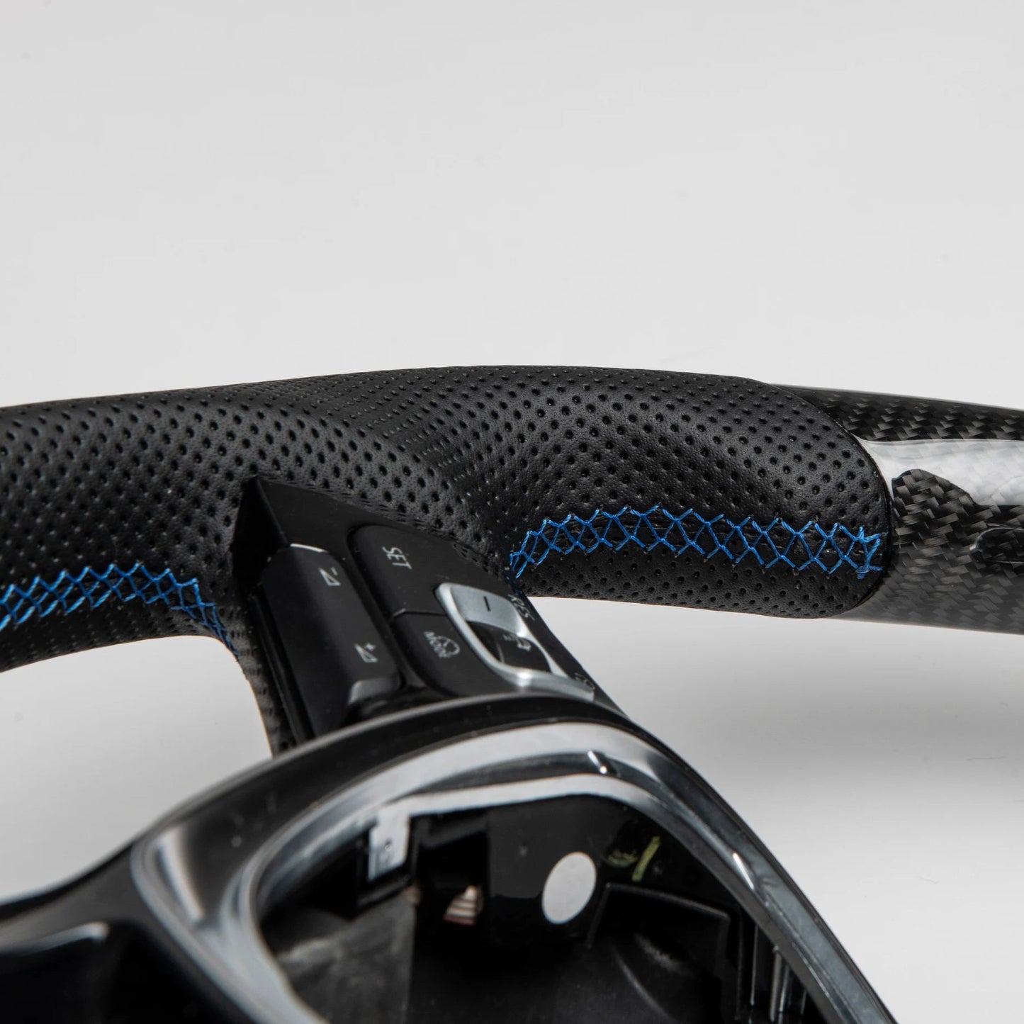 Carbon Flat Bottom T6.1 Wheel - Blue