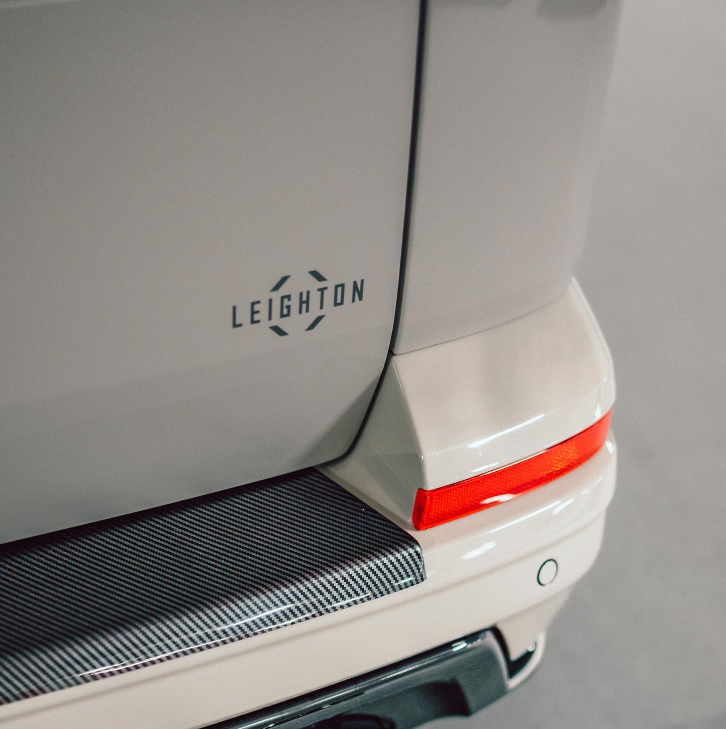 Bumper Protector T6/T6.1 Carbon Tailgate