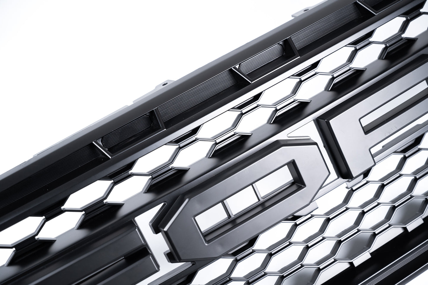 Raptor Grille Wildtrak and XLT 2022+ 3 Lights