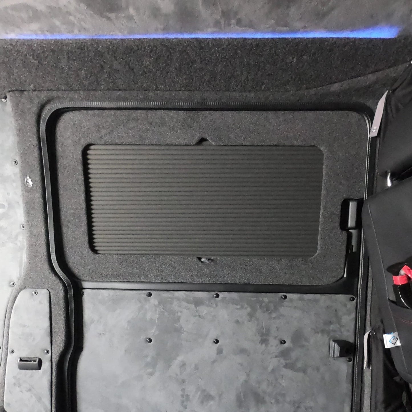 Vanshades Window Pod K - Anthracite Carpet