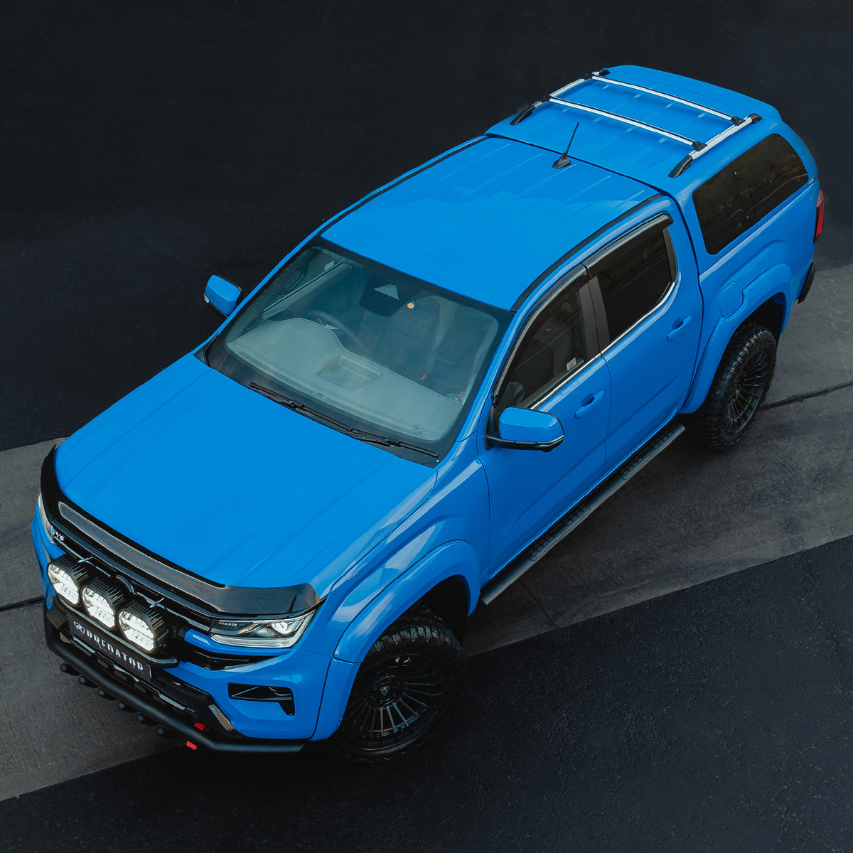 VW Amarok 2023 - Predator Flares Bright Blue