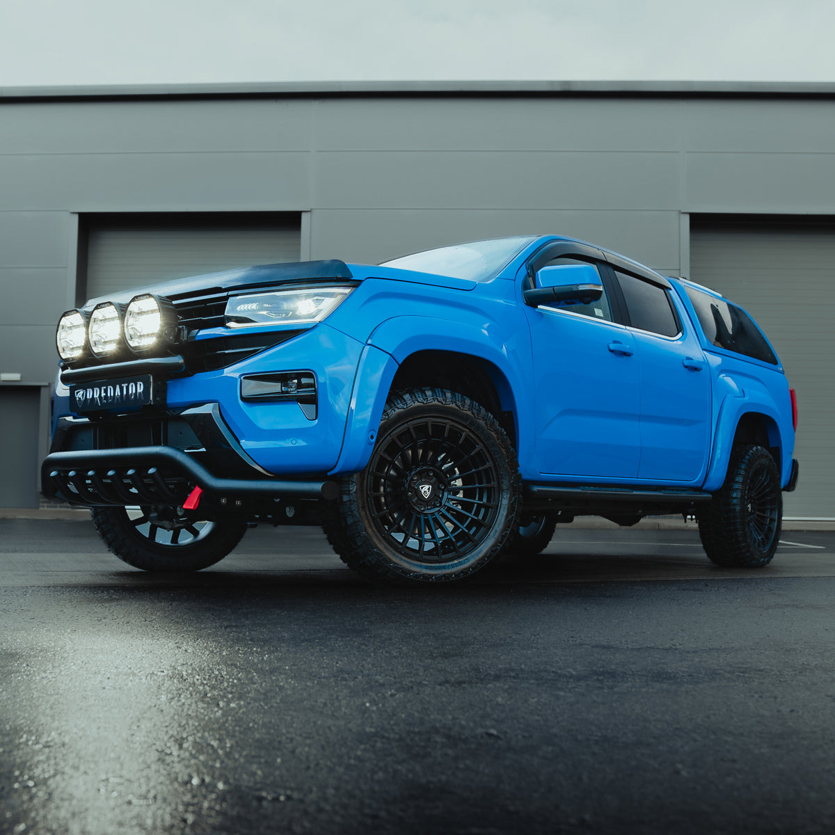 VW Amarok 2023 - Predator Flares Bright Blue