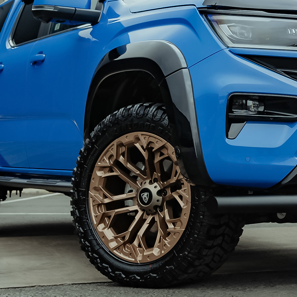 VW Amarok 2023 - Predator Flares Bright Blue