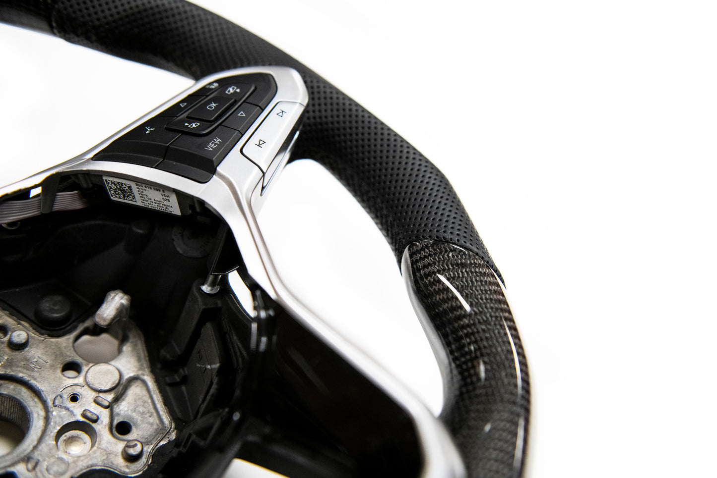 Carbon Flat Bottom T6.1 Wheel - Black