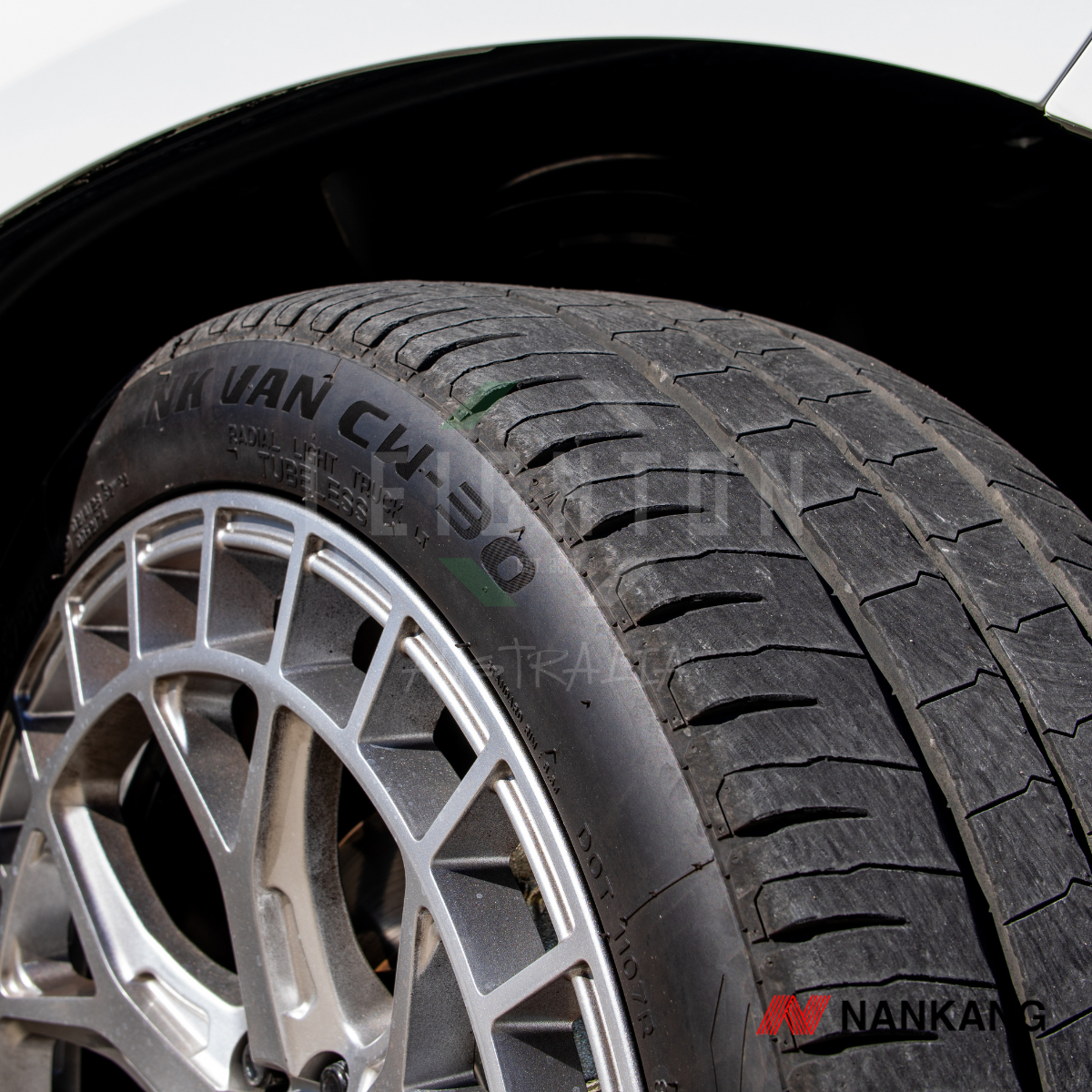 Nankang 245/40R20-109 LT