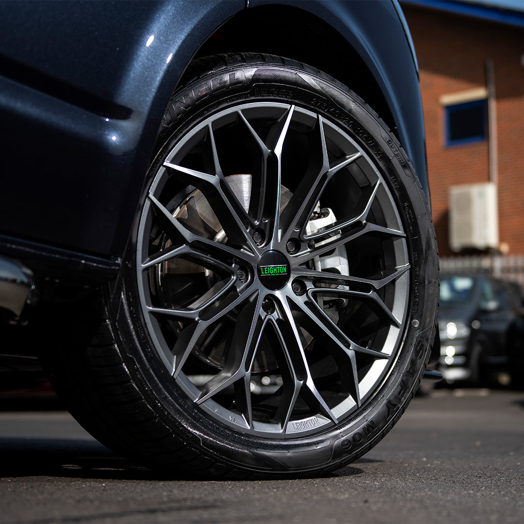 LV-1 Gunmetal & Polished Face Alloy Wheels 8.5"