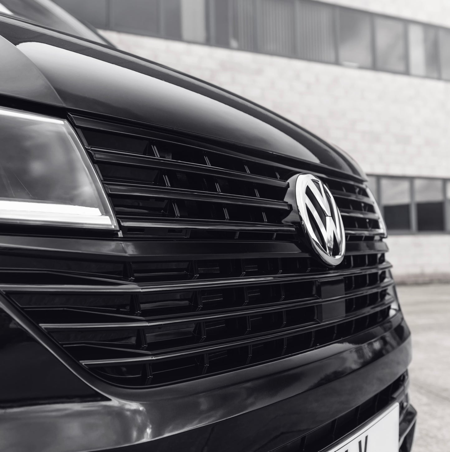 Gloss Black Badged Grille ( VW T6.1)