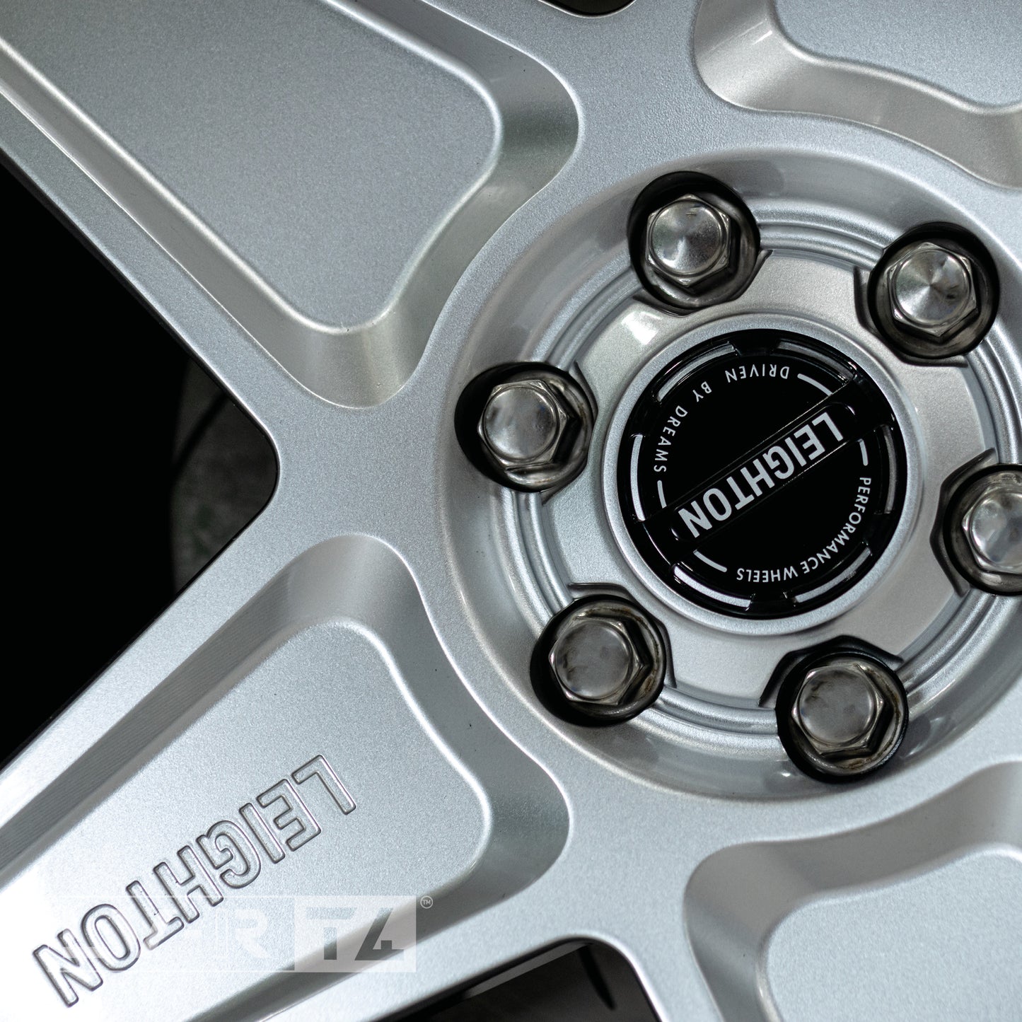 LV-T4 Silver